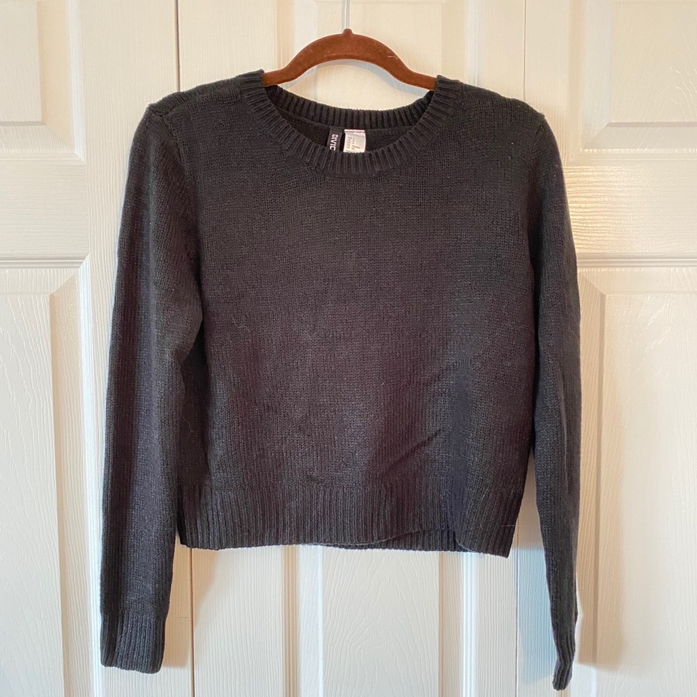 Black Sweater / H&M / Small